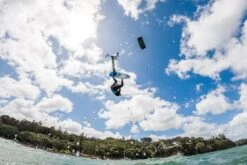 Armstrong HS850 Foil Wing -Surfing Gear Sale hs850 action 2